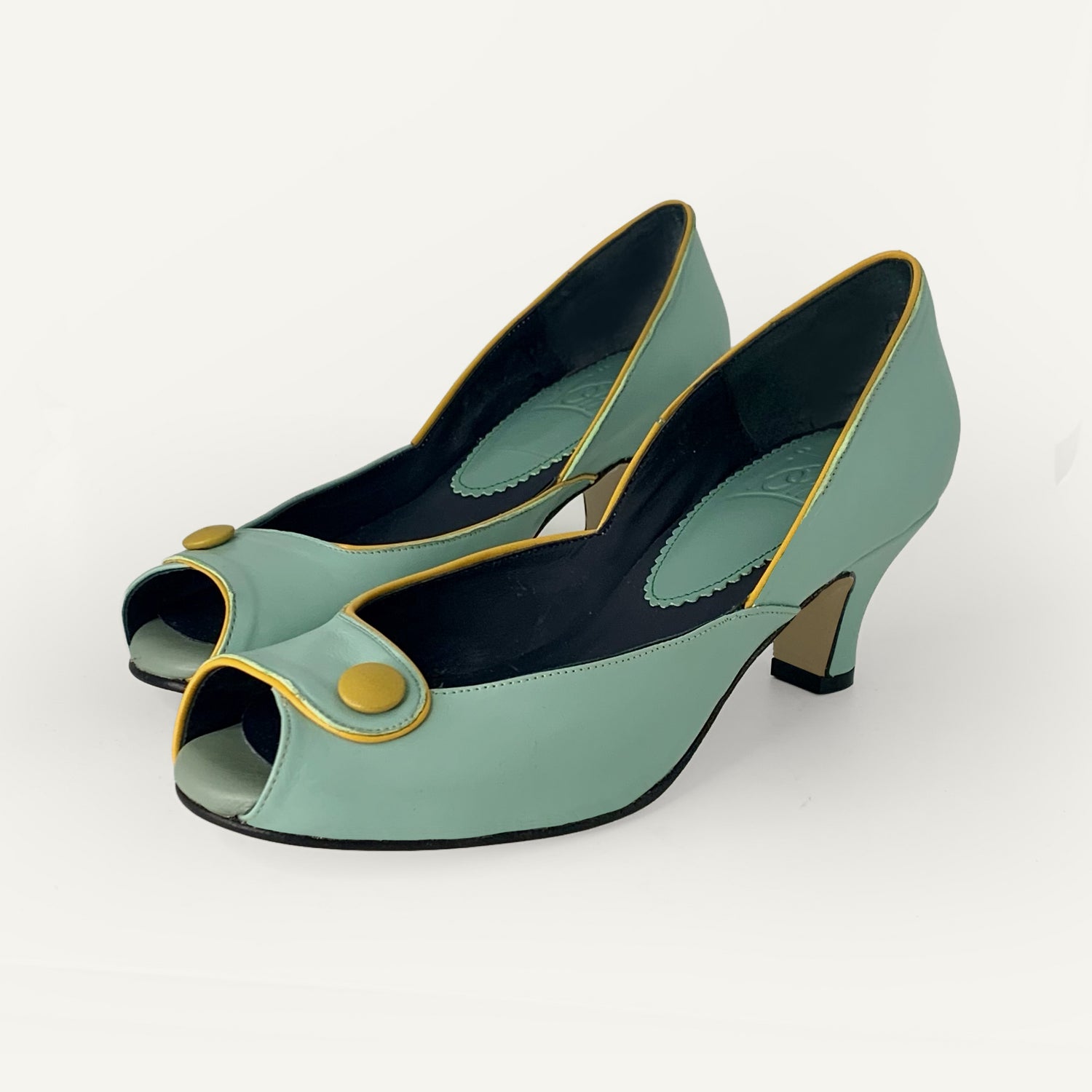 Model 8 Chechu - Size 38